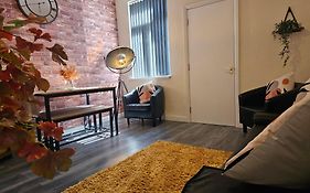 Fife House - Welcome Short Stays